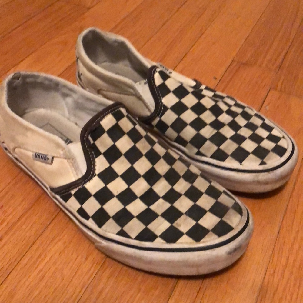 - Women’s slip ons